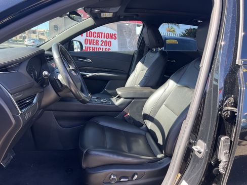 Used 2020 Cadillac XT4 Sport w/ Cold Weather Package image 9