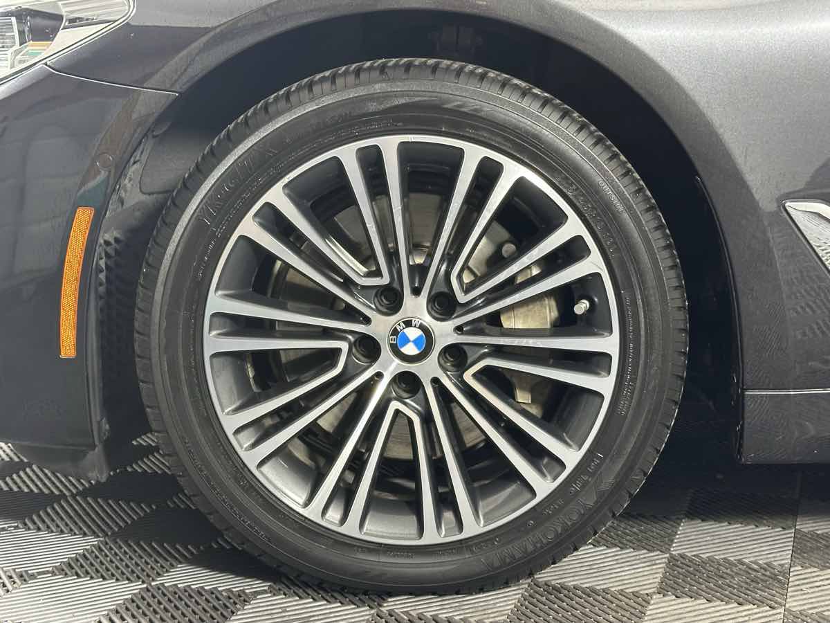 Used 2019 BMW 540i w/ Premium Package RWD image 47