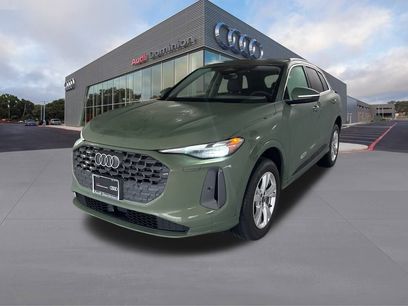 Used 2025 Audi Q5 Premium w/ Convenience Package