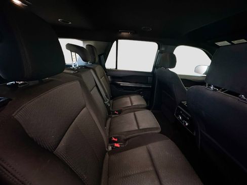 Used 2020 Ford Expedition XLT image 28