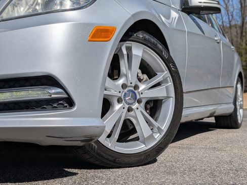 Used 2013 Mercedes-Benz E 350 Sedan image 36