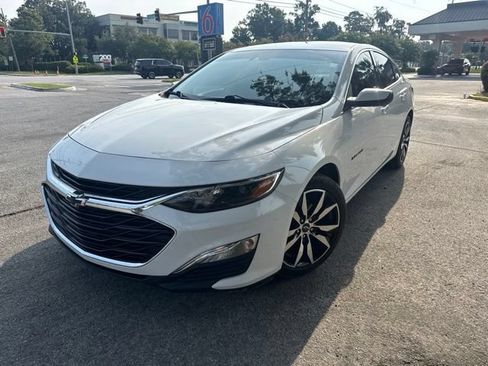 Used 2024 Chevrolet Malibu RS FWD image 1