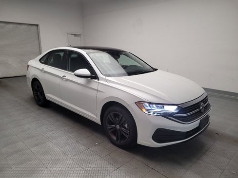 Used 2023 Volkswagen Jetta SE FWD image 13