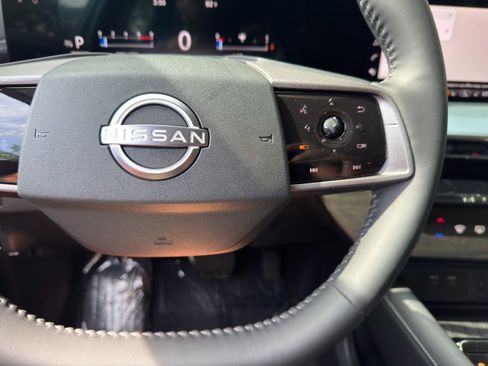 Used 2025 Nissan Murano SL AWD/4WD image 22