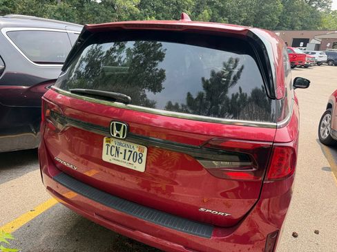 Used 2025 Honda Odyssey Sport-L image 3