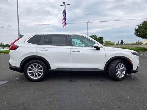 Used 2024 Honda CR-V EX image 3