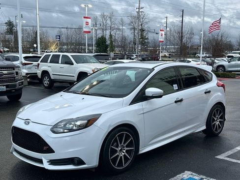 Used 2014 Ford Focus ST w/ Equipment Group 202A image 7