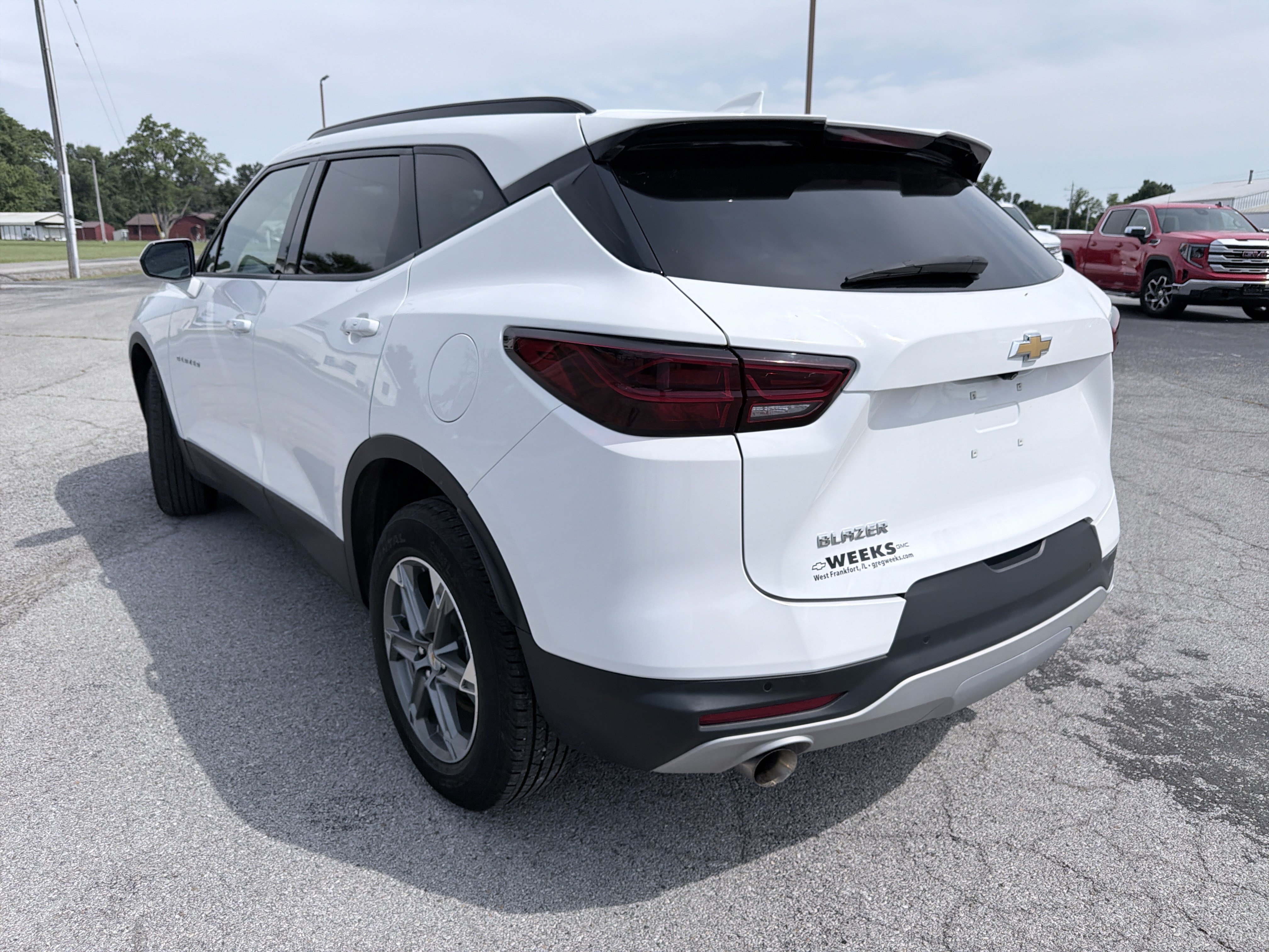 Used 2024 Chevrolet Blazer LT w/ Convenience Package FWD image 4