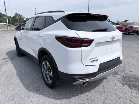 Used 2024 Chevrolet Blazer LT w/ Convenience Package FWD image 4
