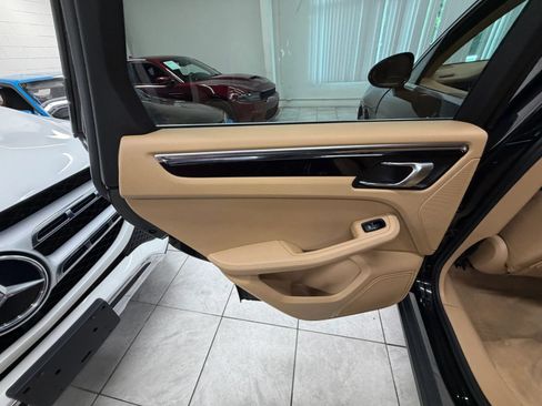 Used 2016 Porsche Macan S w/ Premium Package Plus AWD/4WD image 15