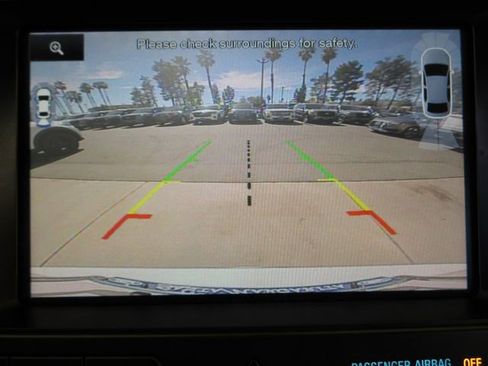 Used 2016 Ford Explorer Platinum image 19