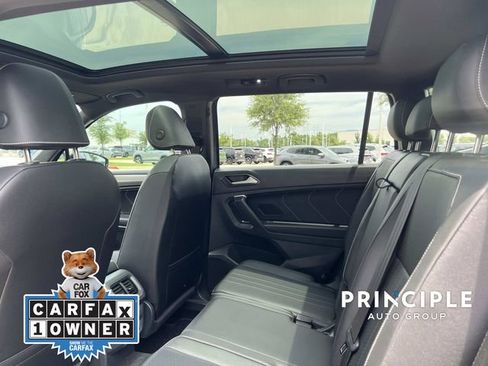 Used 2023 Volkswagen Tiguan SE R-Line FWD image 29