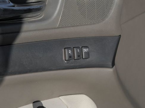 Used 2012 INFINITI G37 x w/ Premium Pkg image 44