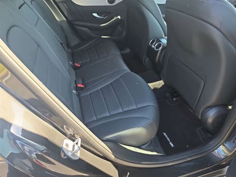 Used 2022 Mercedes-Benz GLC 300 4MATIC image 11