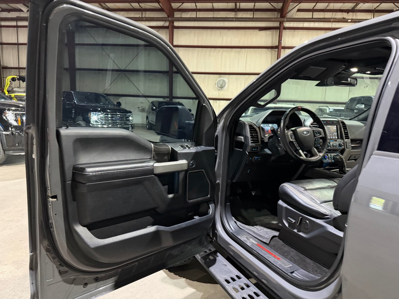 Used 2018 Ford F150 Raptor w/ Equipment Group 802A Luxury AWD/4WD image 12