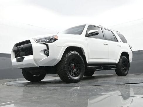 Used 2023 Toyota 4Runner SR5 Premium w/ Moonroof Package AWD/4WD image 44