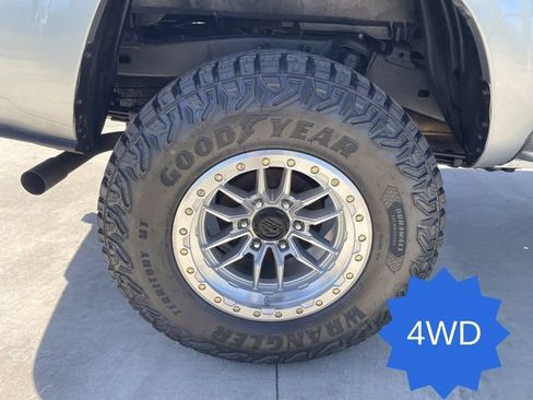 Used 2022 Toyota Tacoma SR AWD/4WD image 30