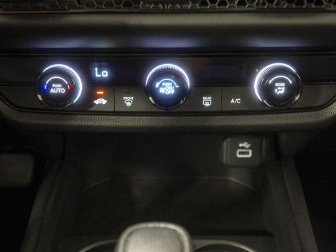 Used 2024 Honda HR-V LX image 29