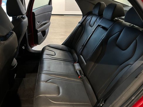 Used 2025 Hyundai Elantra Limited image 40