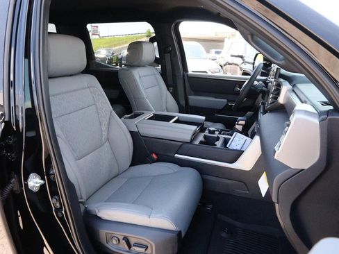 New 2025 Toyota Tundra Limited image 25