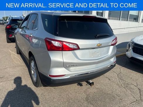 Used 2019 Chevrolet Equinox LT w/ Driver Convenience Package FWD image 9