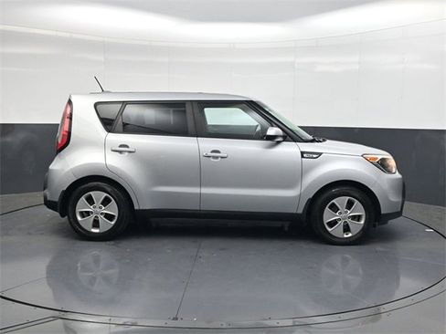 Used 2016 Kia Soul image 3