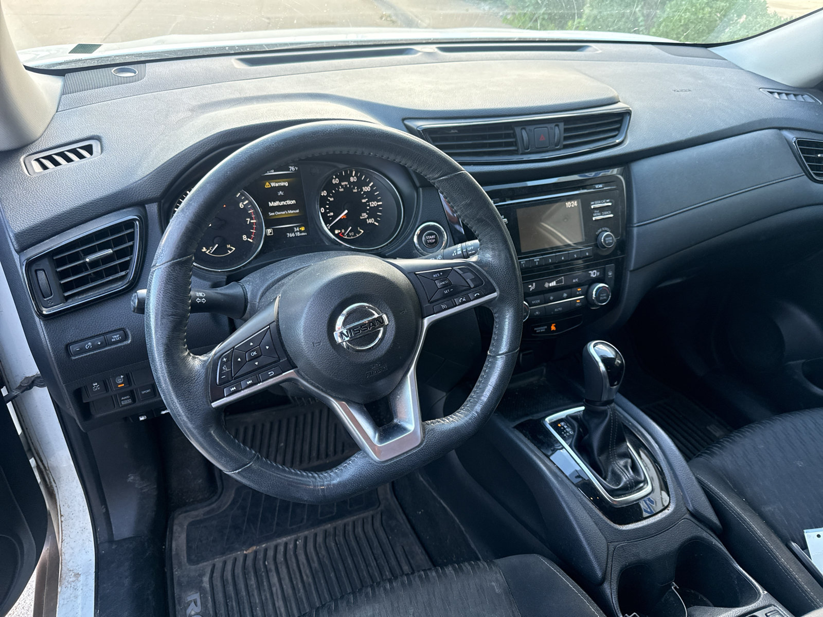 Used 2017 Nissan Rogue SV AWD/4WD image 11