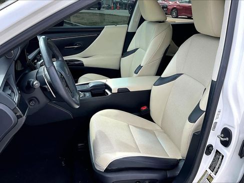 Used 2022 Lexus ES 350 w/ Premium Package image 8