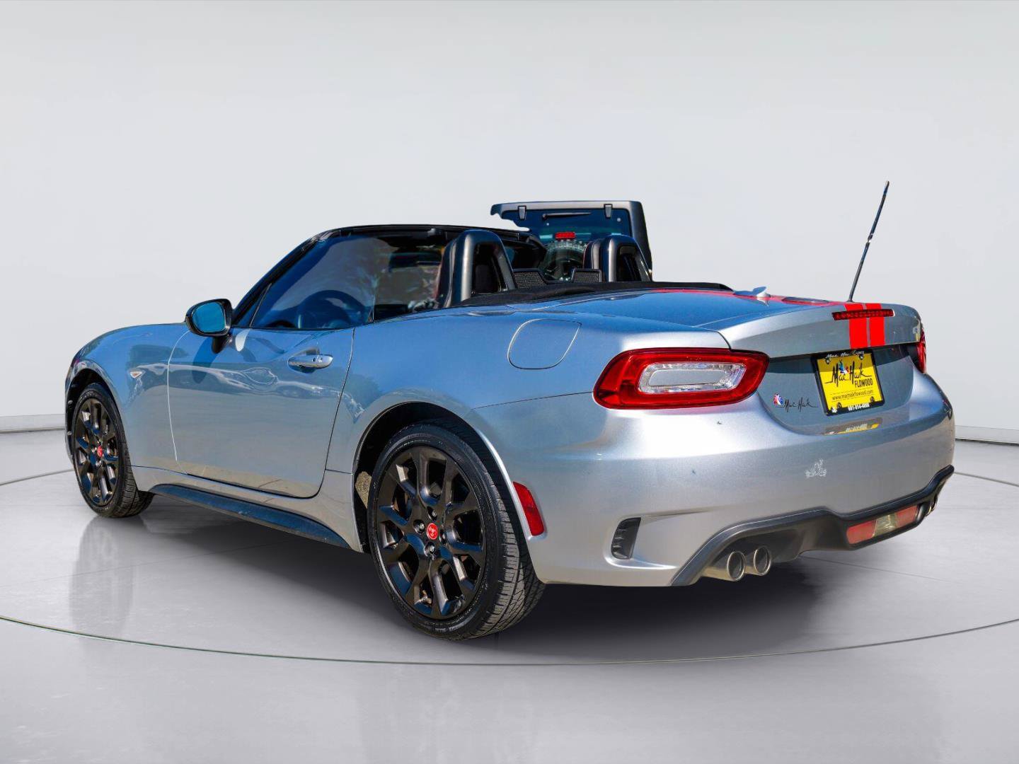 Used 2019 FIAT 124 Spider Abarth w/ Navigation & Sound Group RWD image 5
