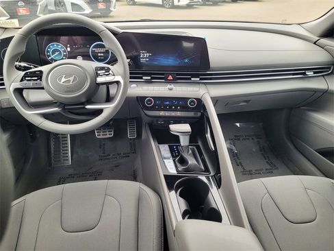 New 2026 Hyundai Elantra Sport image 7