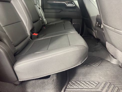 Used 2024 Chevrolet Silverado 1500 LT Trail Boss w/ Convenience Package II AWD/4WD image 35