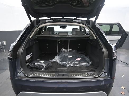 Used 2025 Land Rover Range Rover Velar S image 13