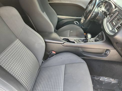 Used 2019 Dodge Challenger R/T RWD image 5