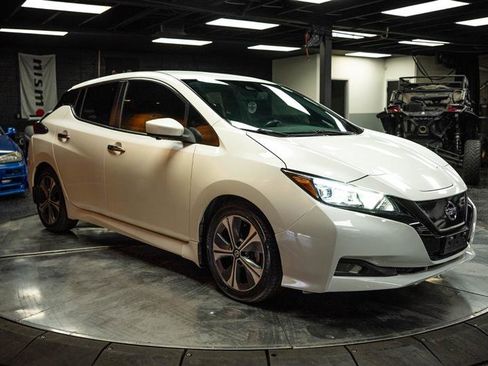 Used 2020 Nissan Leaf SV w/ SV Technology Package image 5