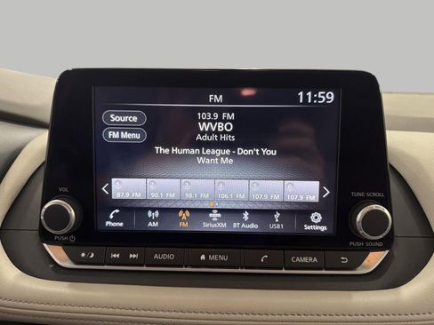 Used 2025 Nissan Rogue SV AWD/4WD image 7