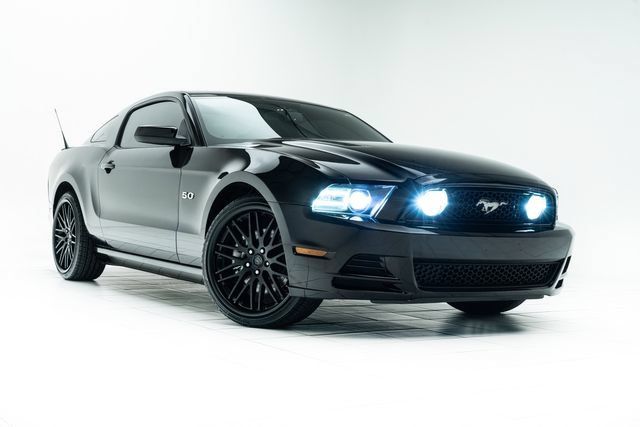 Used 2013 Ford Mustang GT RWD image 5