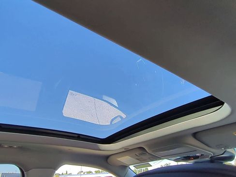 Used 2022 Lincoln Corsair Reserve image 21