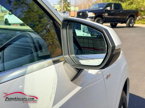 Used 2025 Audi Q3 2.0T Premium w/ Convenience Package image 40