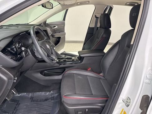 Used 2022 Buick Envision Essence w/ Technology Package I image 14