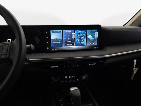 Used 2026 Nissan Kicks SV FWD image 17