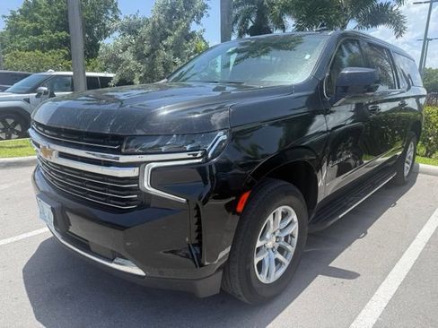 Used 2024 Chevrolet Suburban LT AWD/4WD image 1