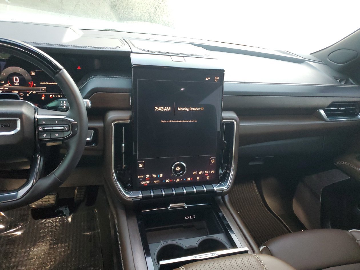 Used 2026 GMC Yukon XL Denali Ultimate AWD/4WD image 13