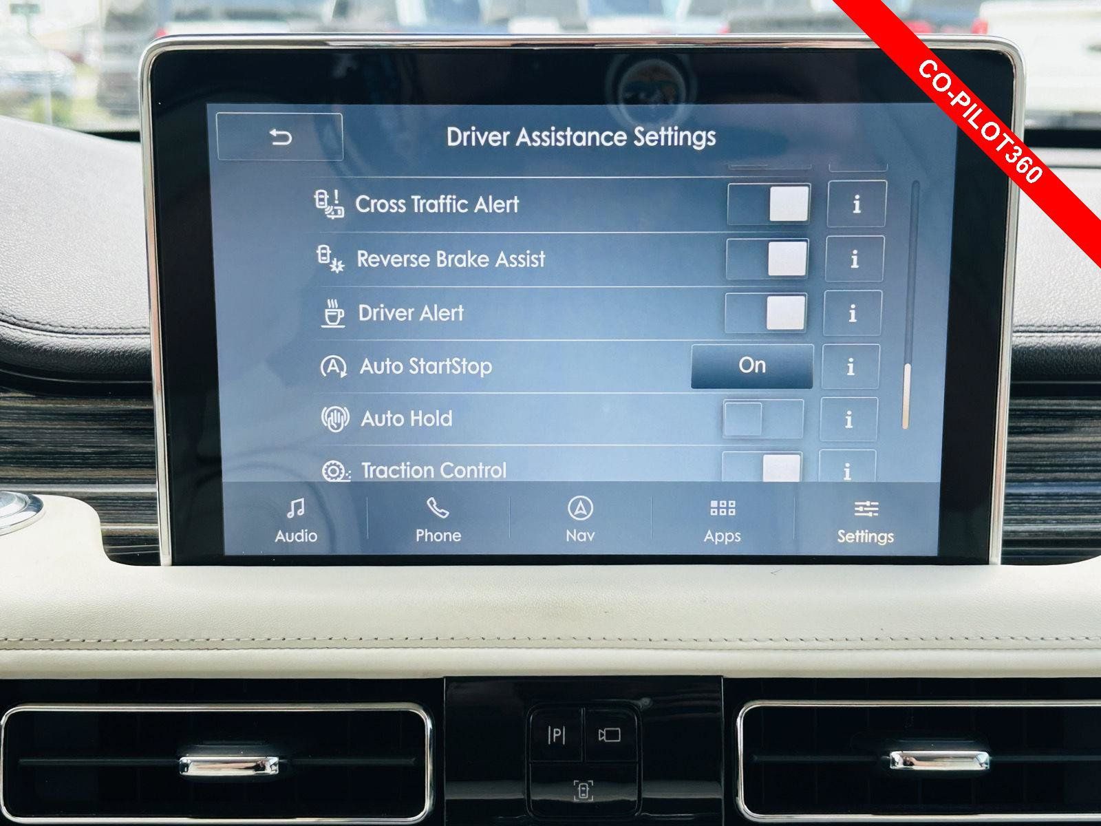 Used 2020 Lincoln Aviator Black Label w/ Class IV Trailer Tow Package AWD/4WD image 11