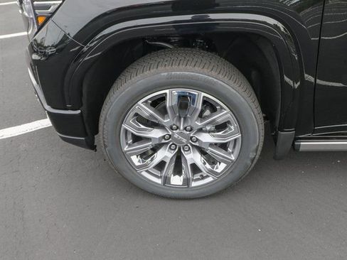 New 2025 GMC Sierra 1500 Denali w/ Denali Reserve Package image 32