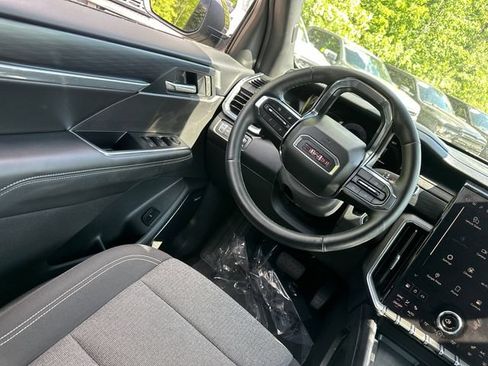 Used 2025 GMC Acadia Elevation AWD/4WD image 21