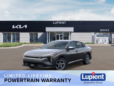 New 2025 Kia K4 LXS image 2