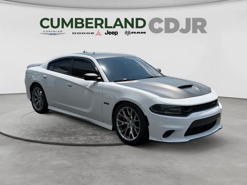 Used 2019 Dodge Charger Scat Pack w/ Dynamics Package RWD image 8