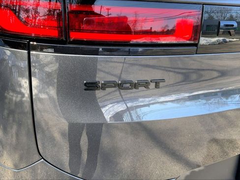 New 2026 Land Rover Range Rover Sport SE image 6