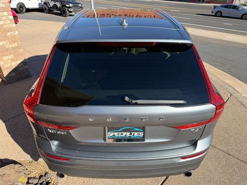 Used 2020 Volvo XC60 T6 Momentum image 20