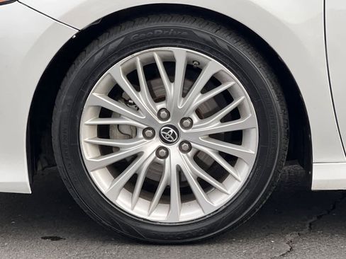 Used 2019 Toyota Camry XLE image 27